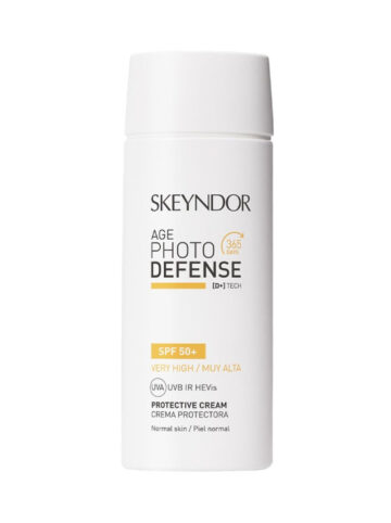 Матирующий защитный крем для нормальной кожи SPF50 SKEYNDOR Age Photo Defence